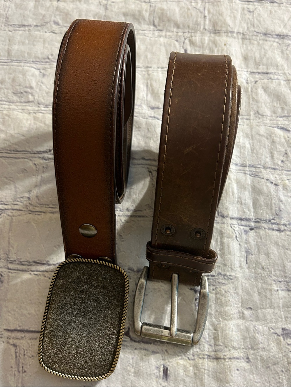 VERA PELLE GENUINE LEATHER SIZE 30”-32” USA BUCKLE & CHUNKY BROWN VTG BELTS